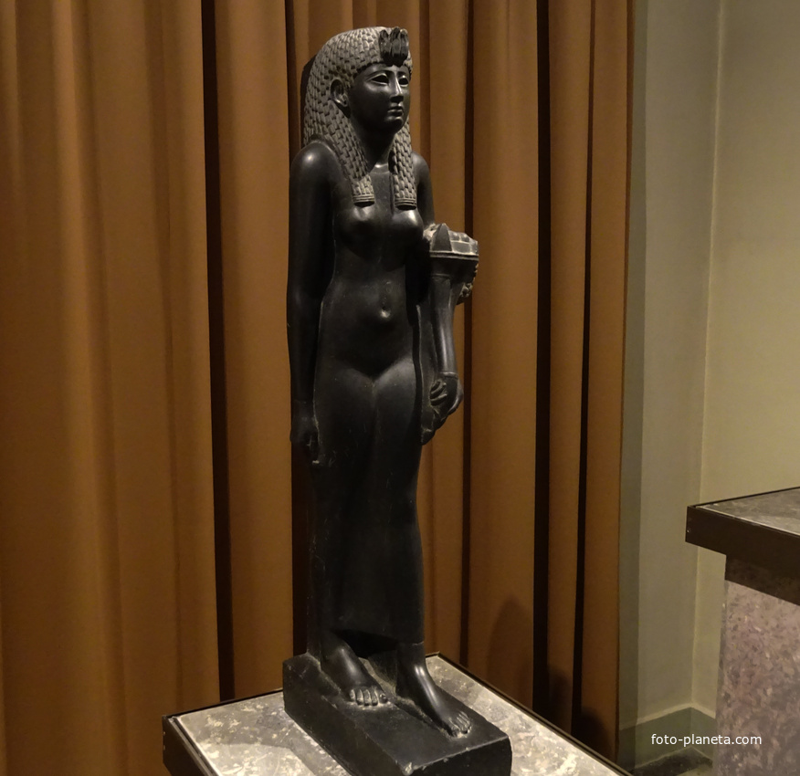 Зал Древнего Египта. Статуя царицы Клеопатры VII.