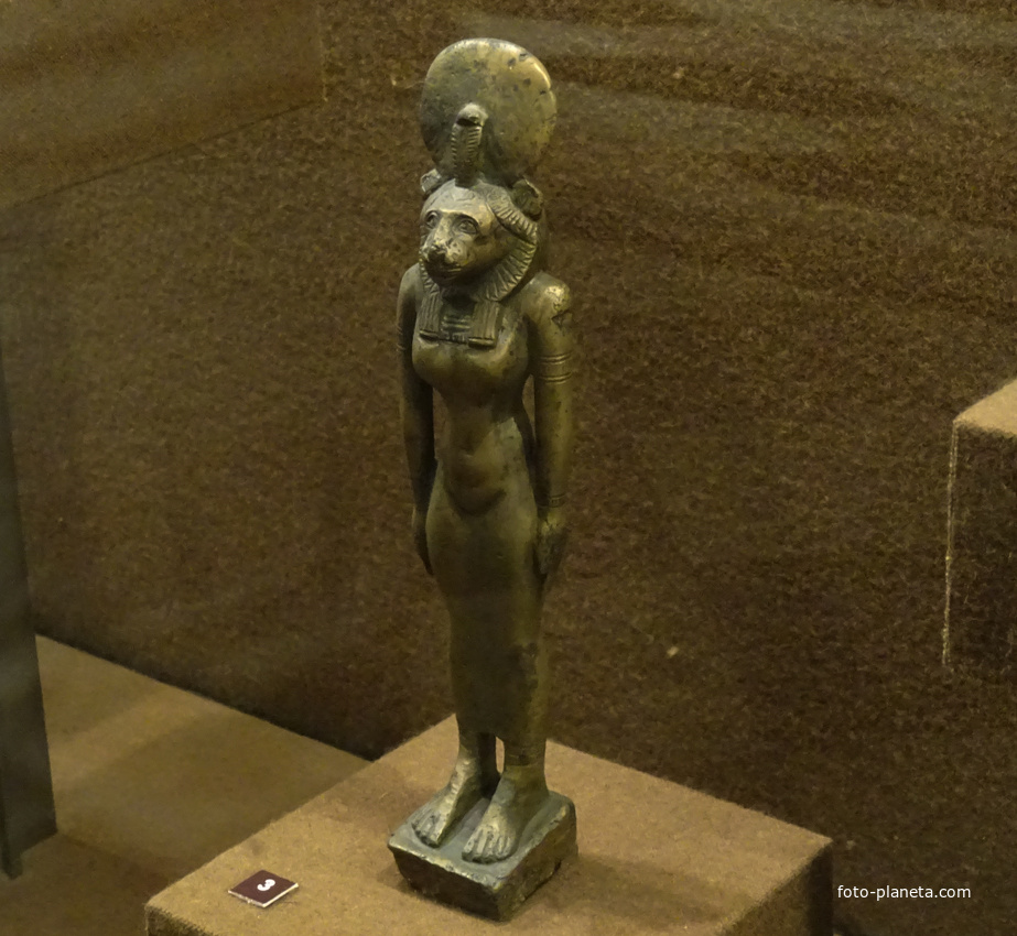 Зал Древнего Египта. Статуэтка богини Сохмет.