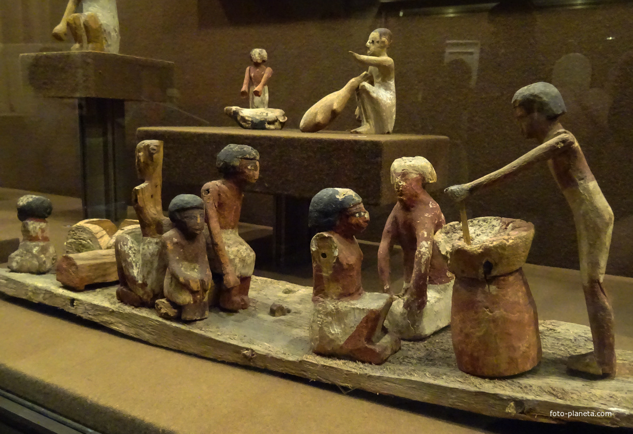 Зал Древнего Египта. Статуэтки.