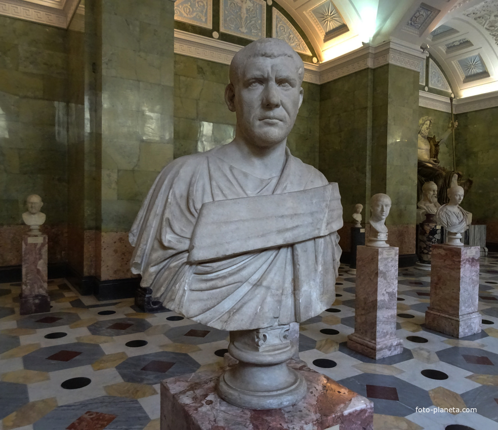 Зал Юпитера. Император Филипп Араб.