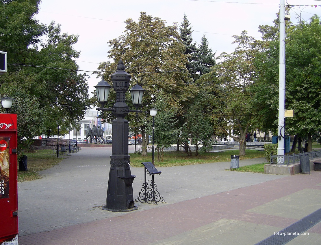 Пл. Маркина - Памятник водоразборной колонке