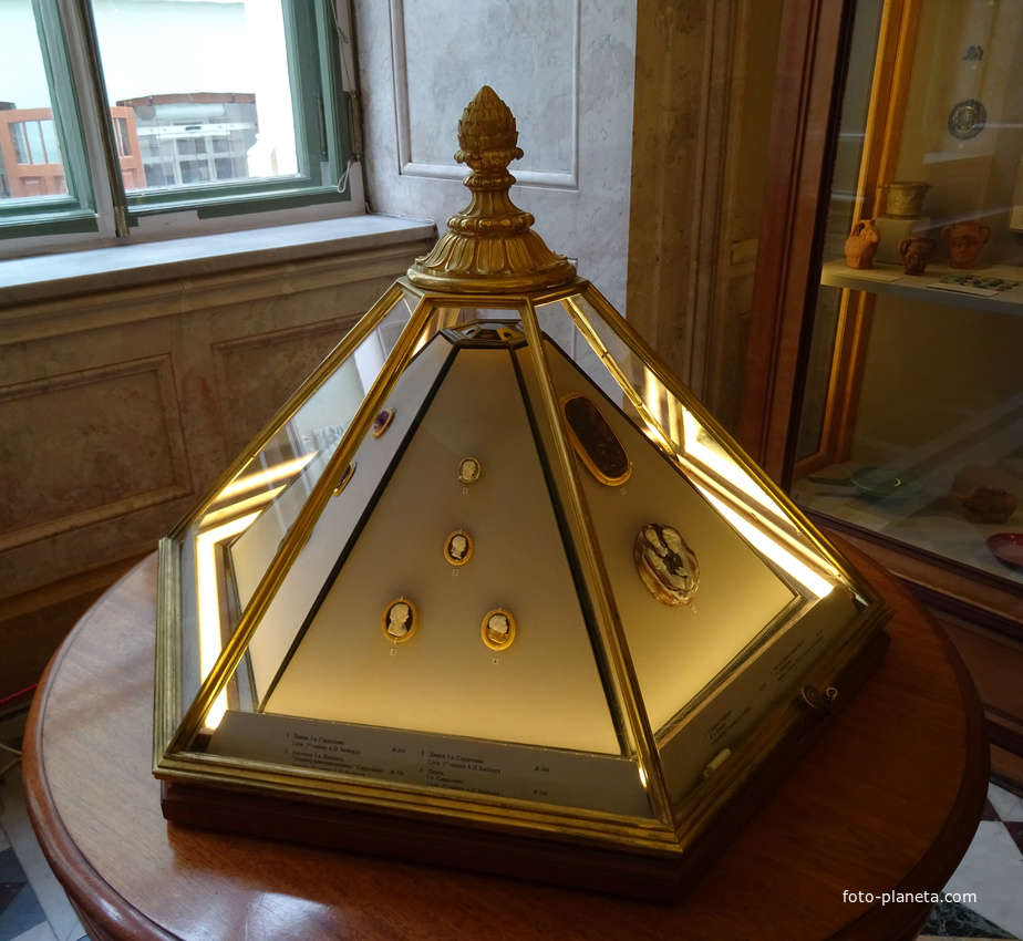 Помпеянский зал