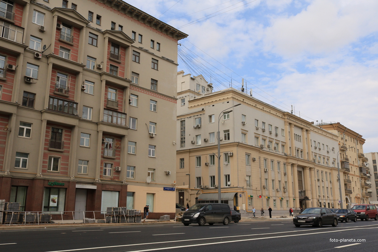 Улица Земляной Вал