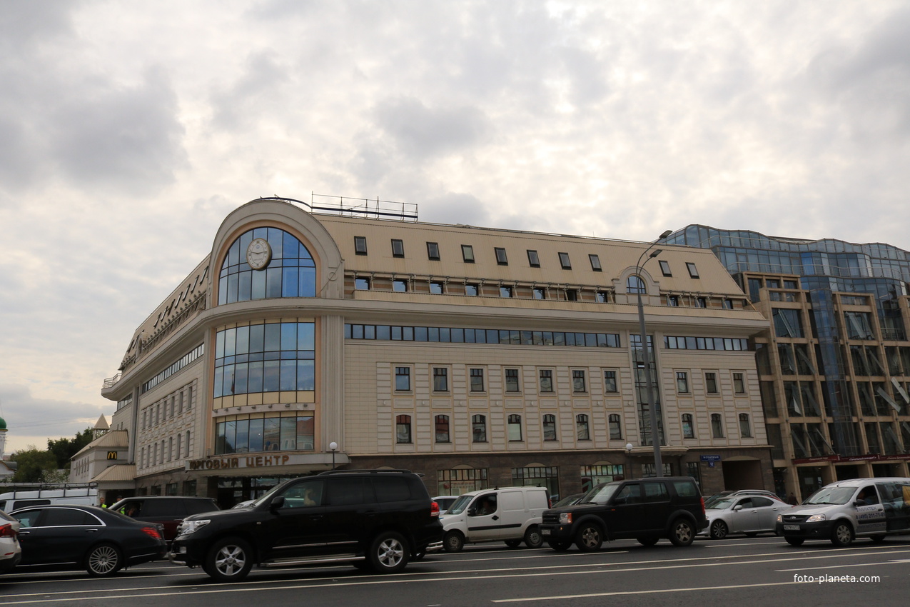 Малая сухаревская площадь