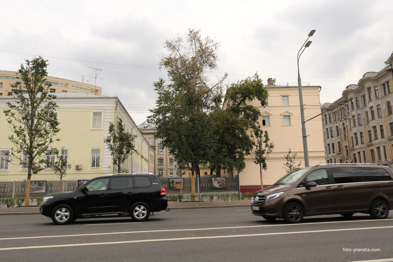 Садовая-Кудринская улица