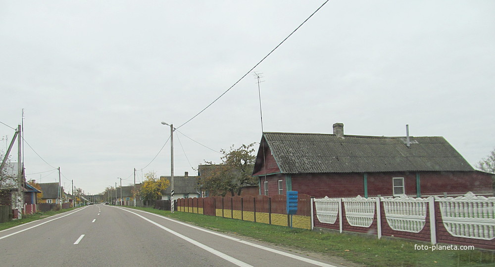 Улица деревни Деньковцы