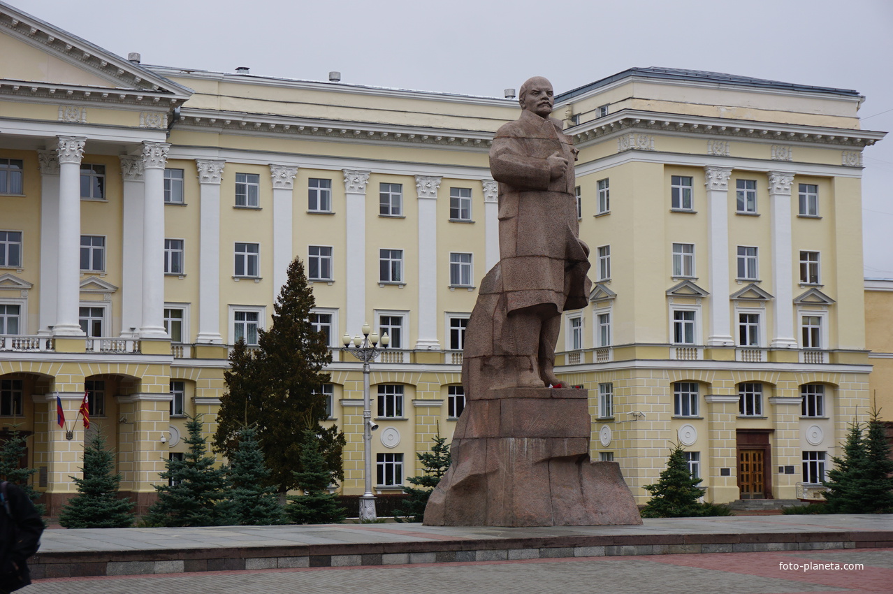 Вождь пролетариата...ура товарищи....