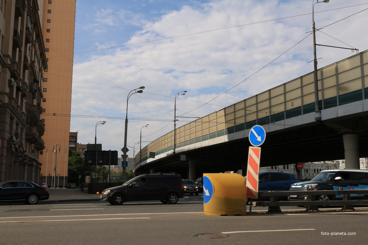 Сущёвский Вал, эстаката третьего кольца внутри города