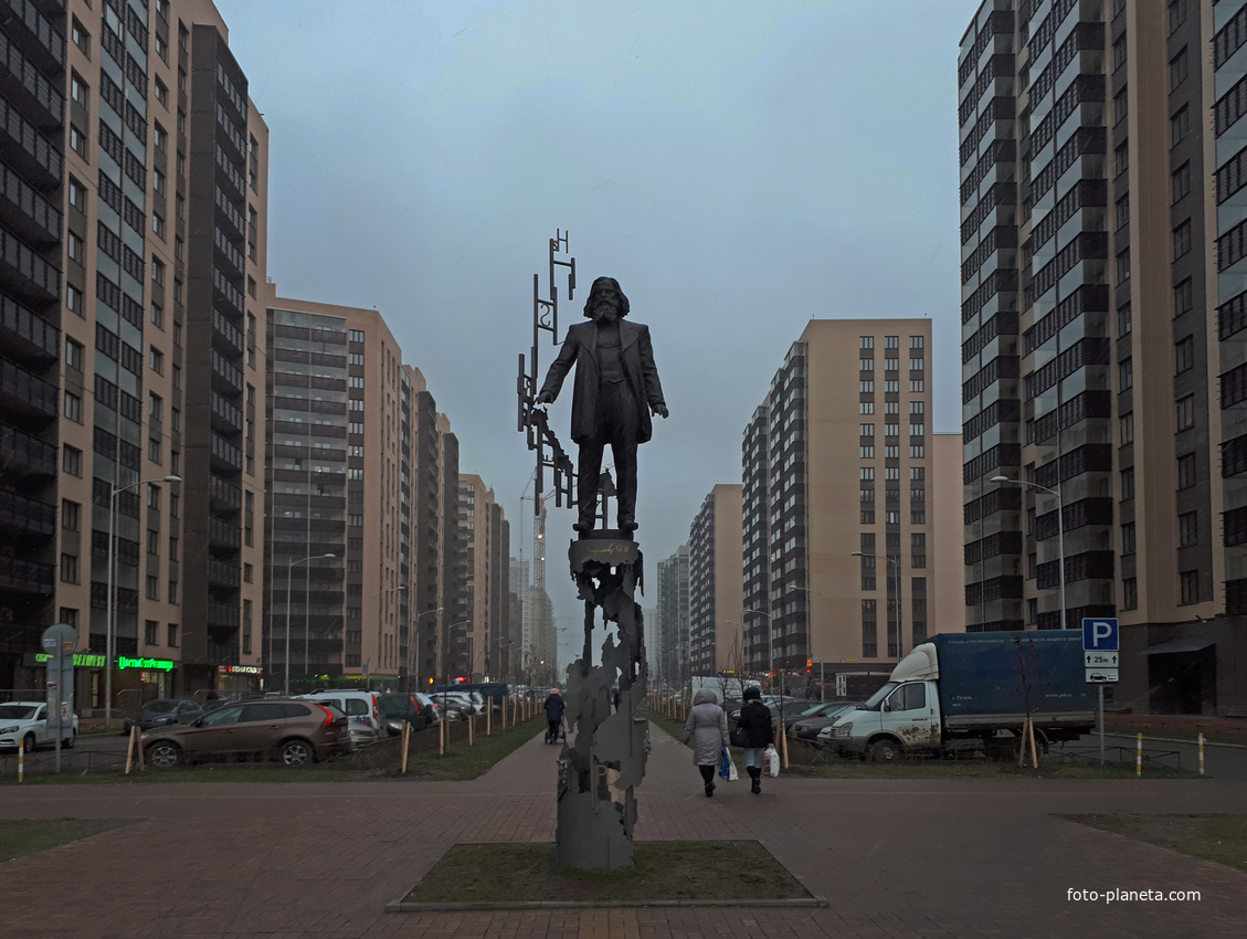 памятник менделееву в санкт петербурге