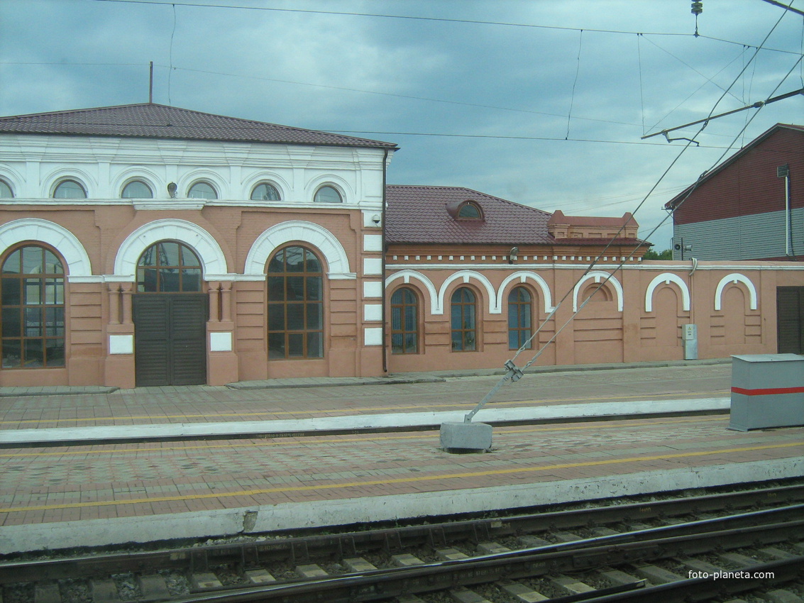Старинная архитектура станционных построек ст. Петропавловск
