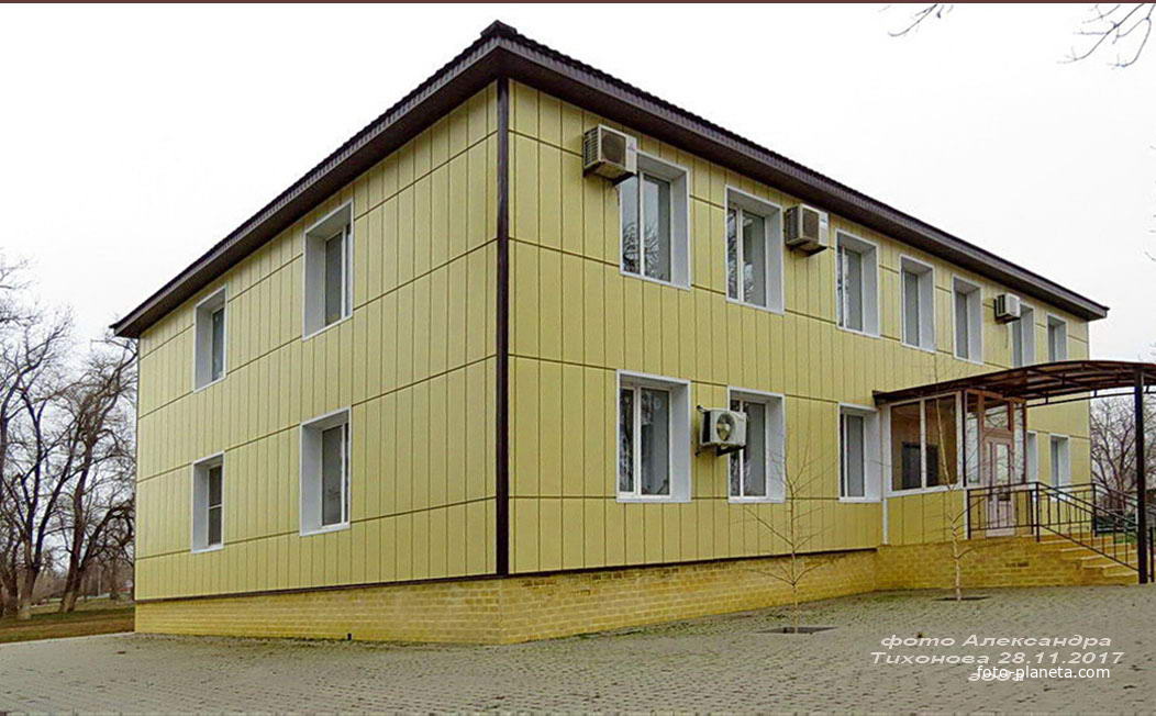 административно-офисное здание, ул. Школьная.