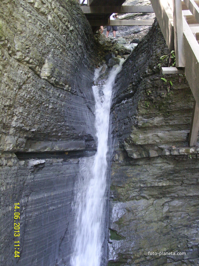 Один из каскадов водопада Шапсуг на реке Бекишей, притока реки Аше у аула Калеж