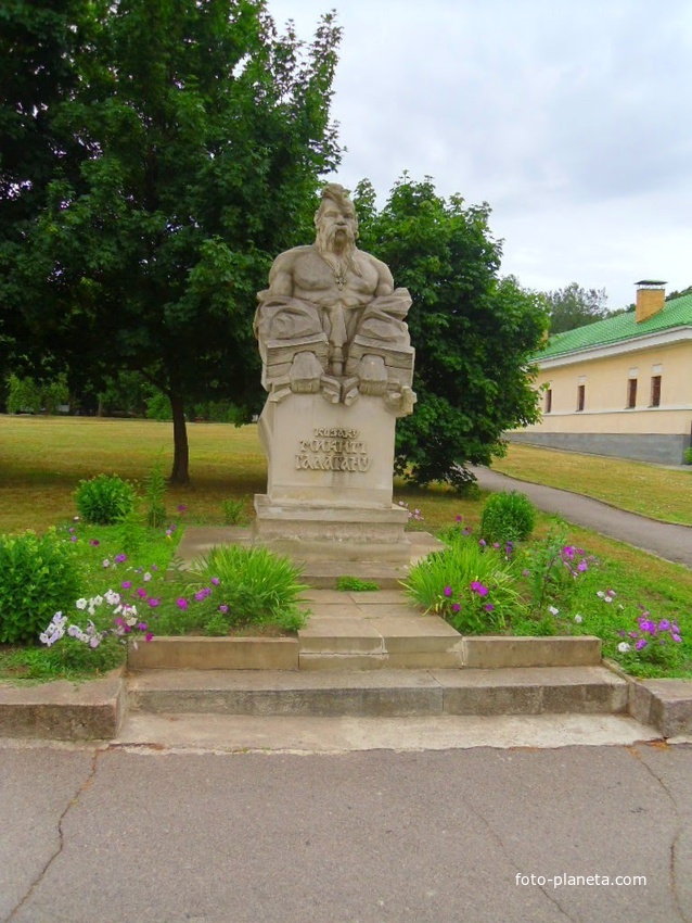 Пам&#039;ятник козаку Микиті Галагану, Чигирин.