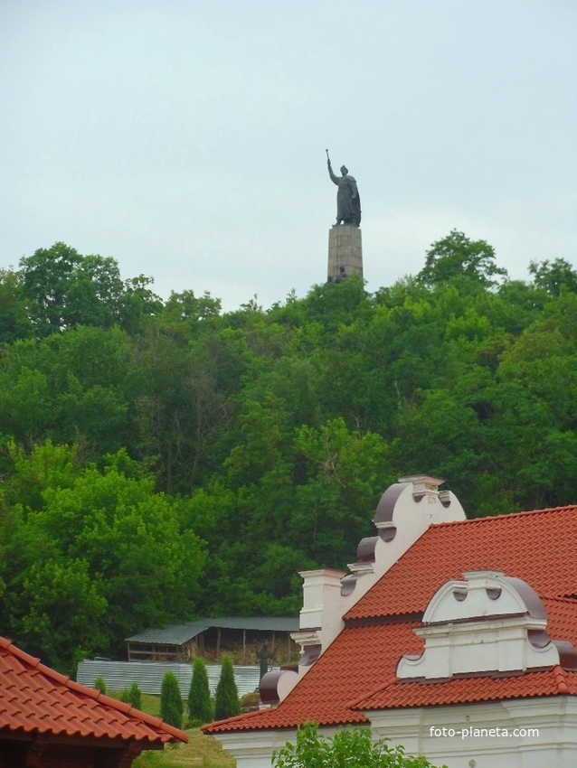 Вид на Замкову(Богданову) гору.