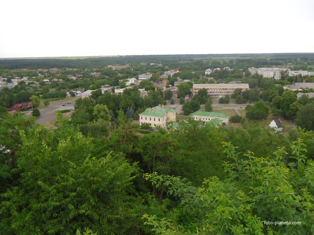 Вид на Чигирин з Замкової(Богданової)гори.