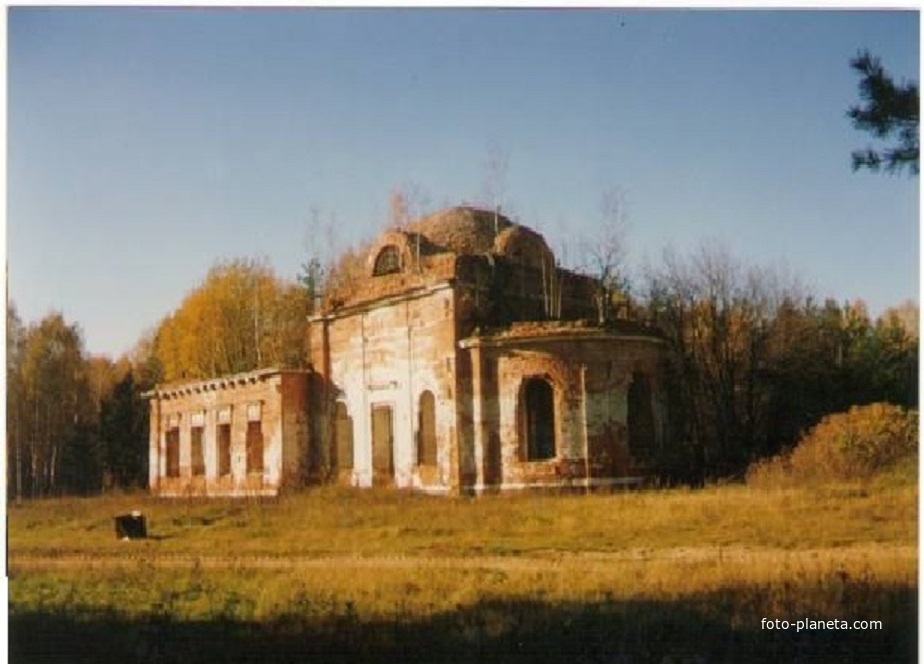 Храм Рождества Христова у села Илкодино. 1995г.