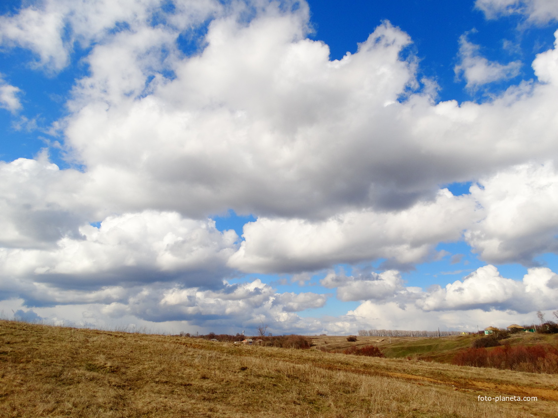 Село Скородное Курской области. Весну принесли облака.