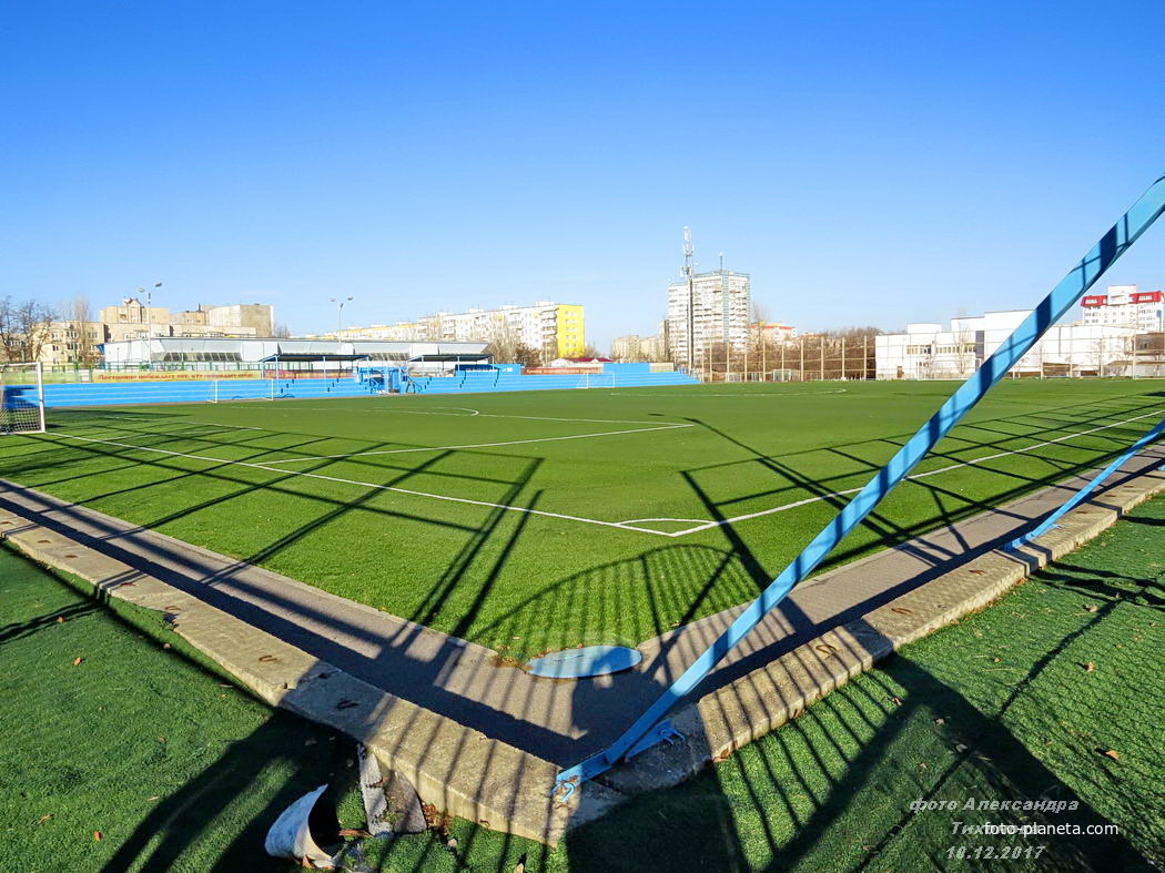 Футбольное поле с искусственным покрытием ДЮСШ-5