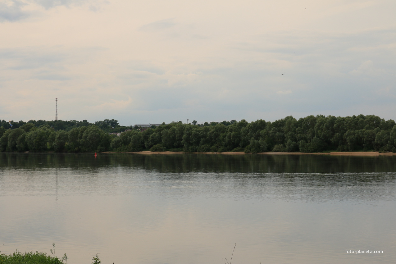 Сосновка, река Ока, вид в сторону села Белые Колодези