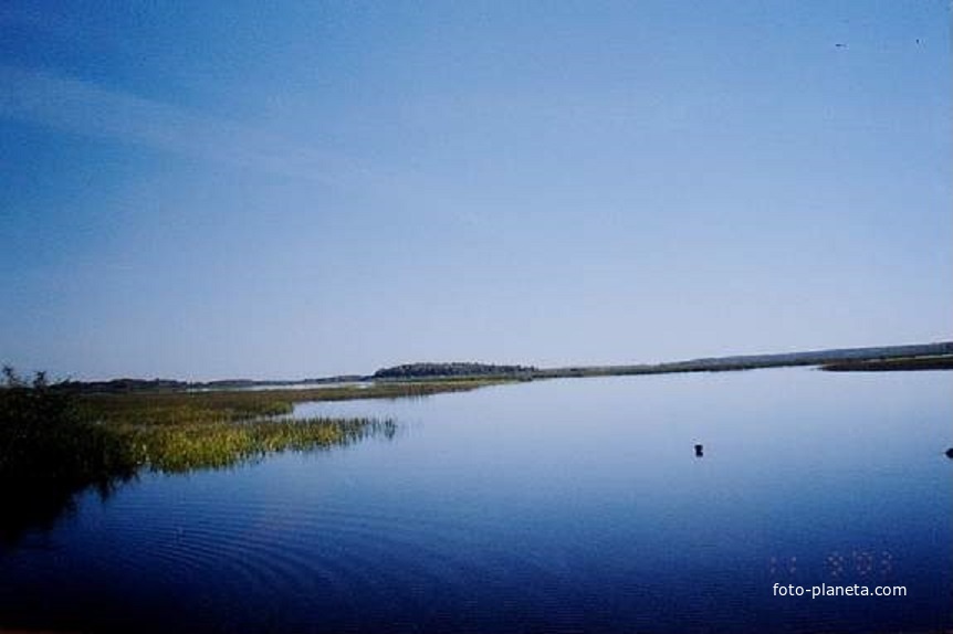 Вид с охотобазы &quot;Коренец&quot; на северо-восток озера Свято и остров Дубовый. Сентябрь 2003г.