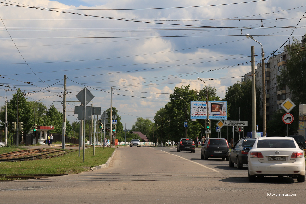 Весенняя улица