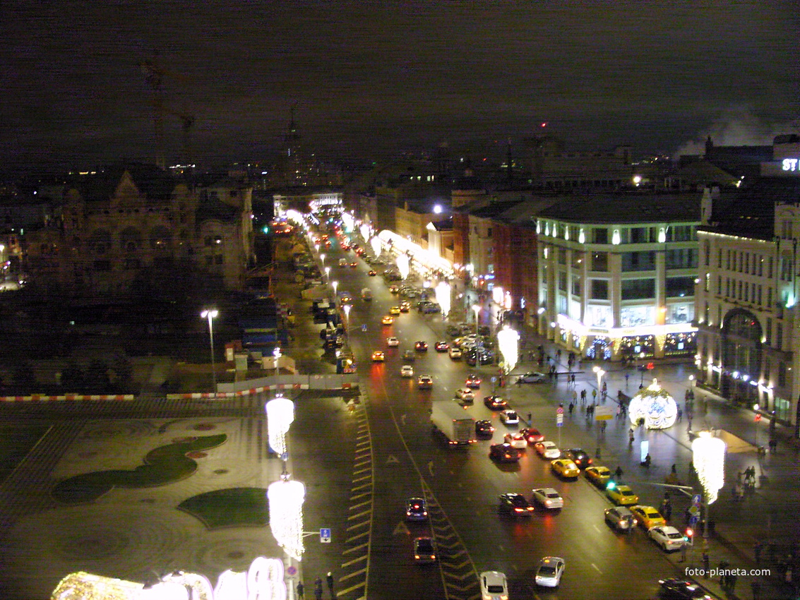 Вечерний вид на Новую площадь со смотровой площадки ЦДМ (Детского Мира)