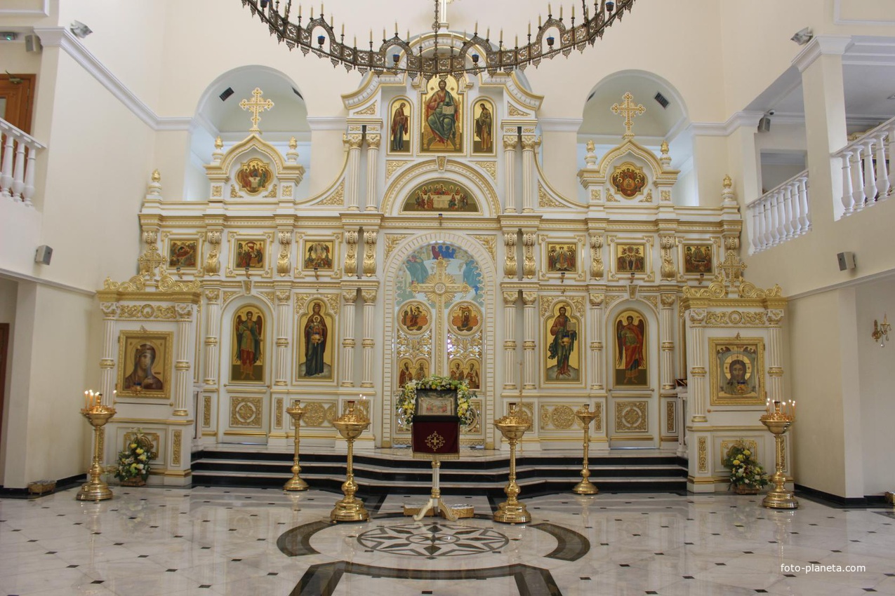 Шарджа. В храме Святого апостола Филиппа.