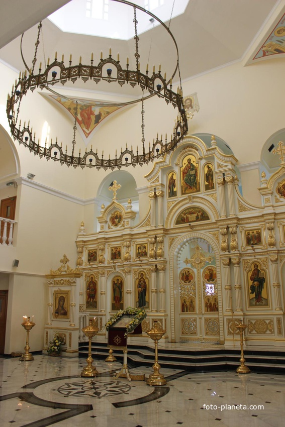 Шарджа. В храме Святого апостола Филиппа.