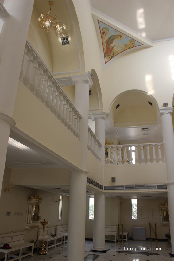 Шарджа. В храме Святого апостола Филиппа.