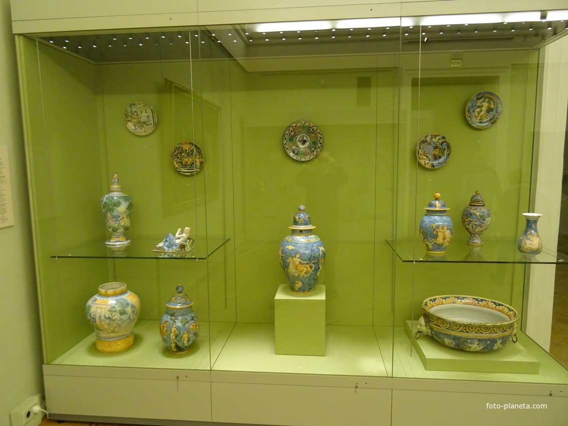 Зал искусства Франции XVI века