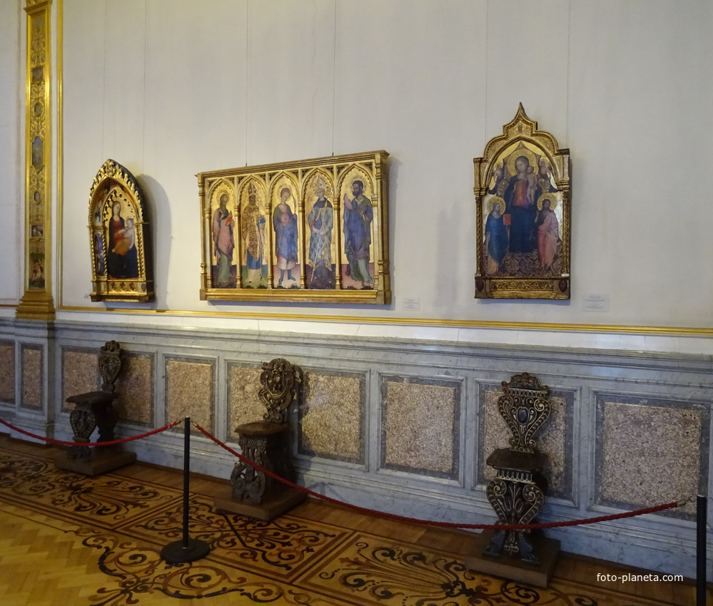 Зал искусства Италии эпохи Возрождения XIII - XV веков