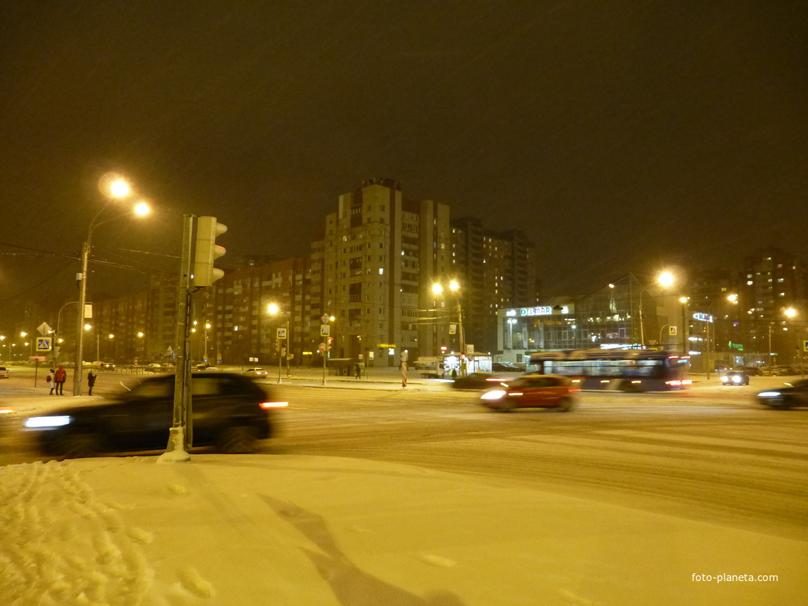 Яхтенная улица