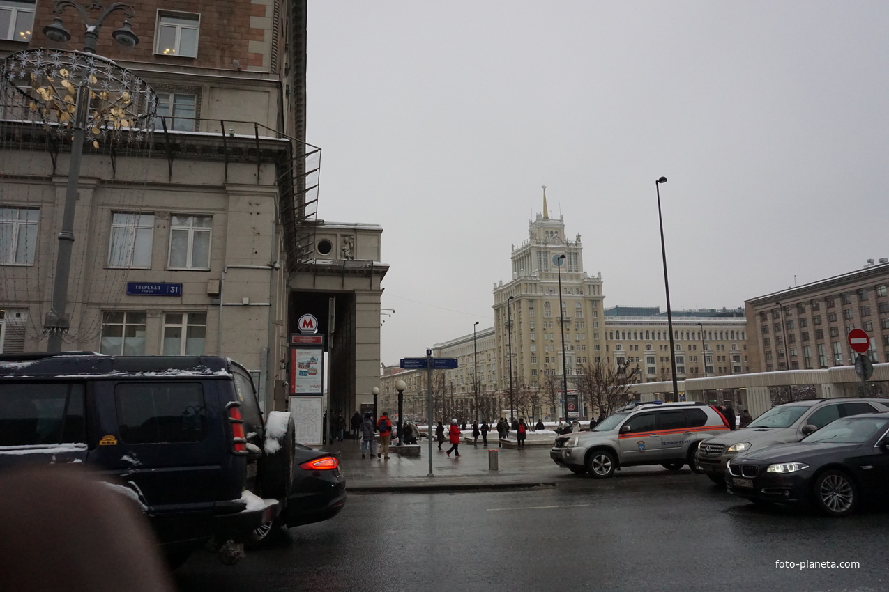 Триумфальная площадь, концертный зал имени П. И. Чайковского