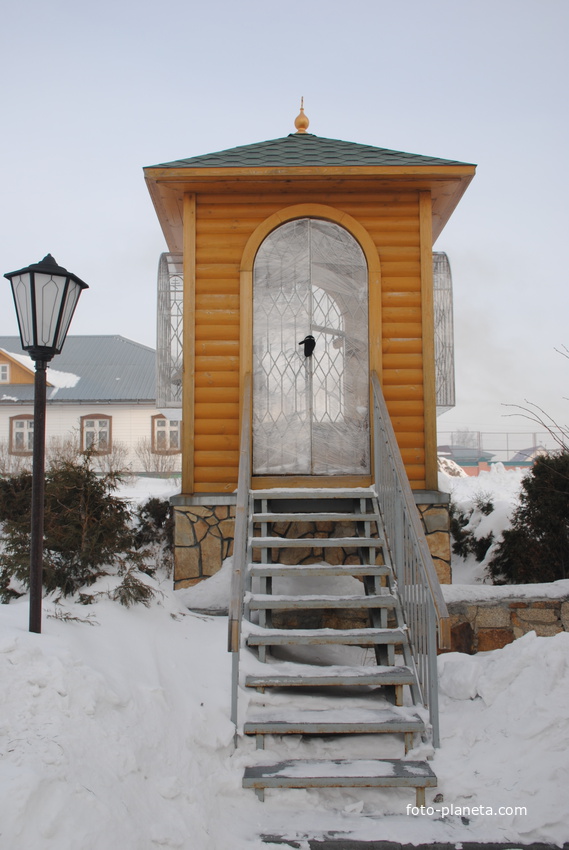 Малая колокольня женского монастыря.