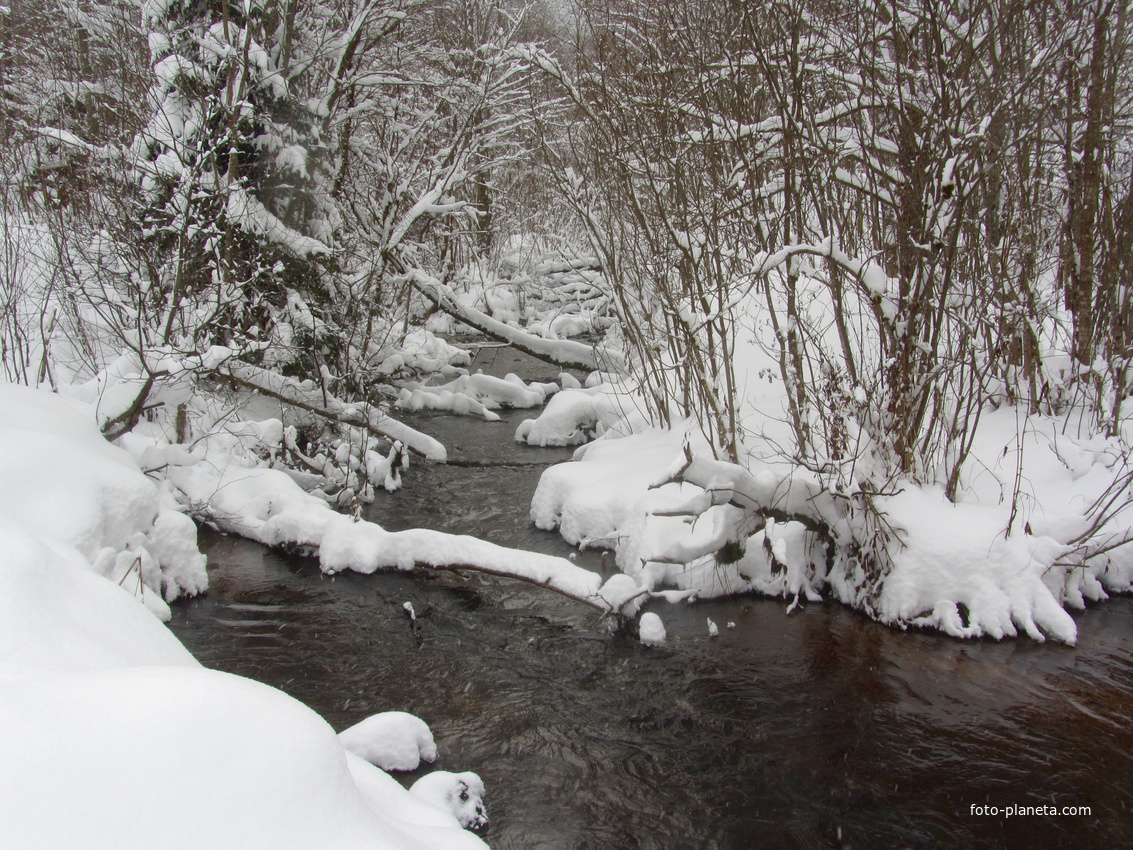 Лукино, река Урья