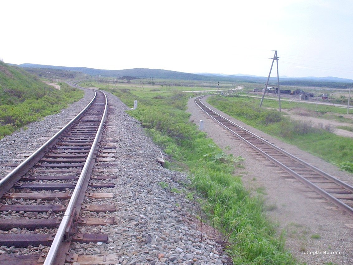 Ильинск. Справа - линия на Холмск, слева - линия на Арсентьевку.