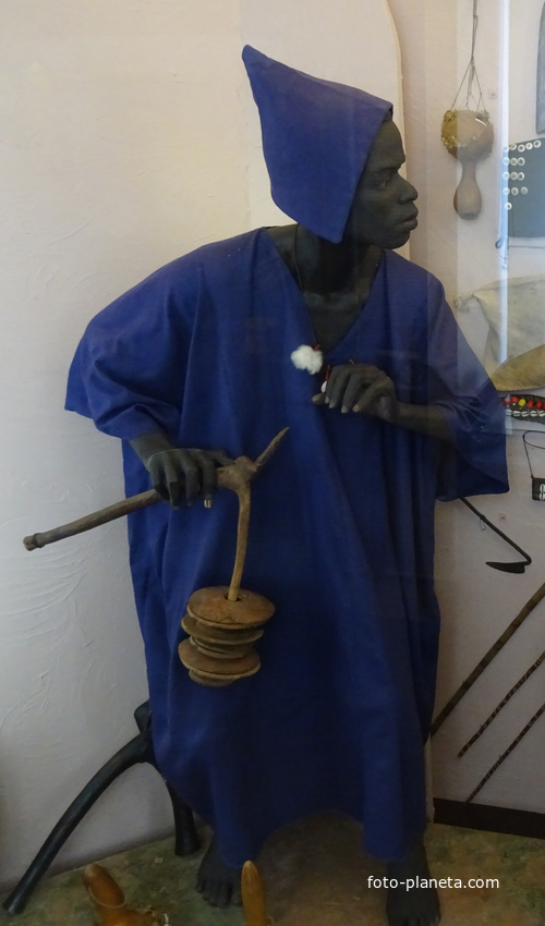 Музей антропологии и этнографии имени Петра Великого "Кунсткамера"