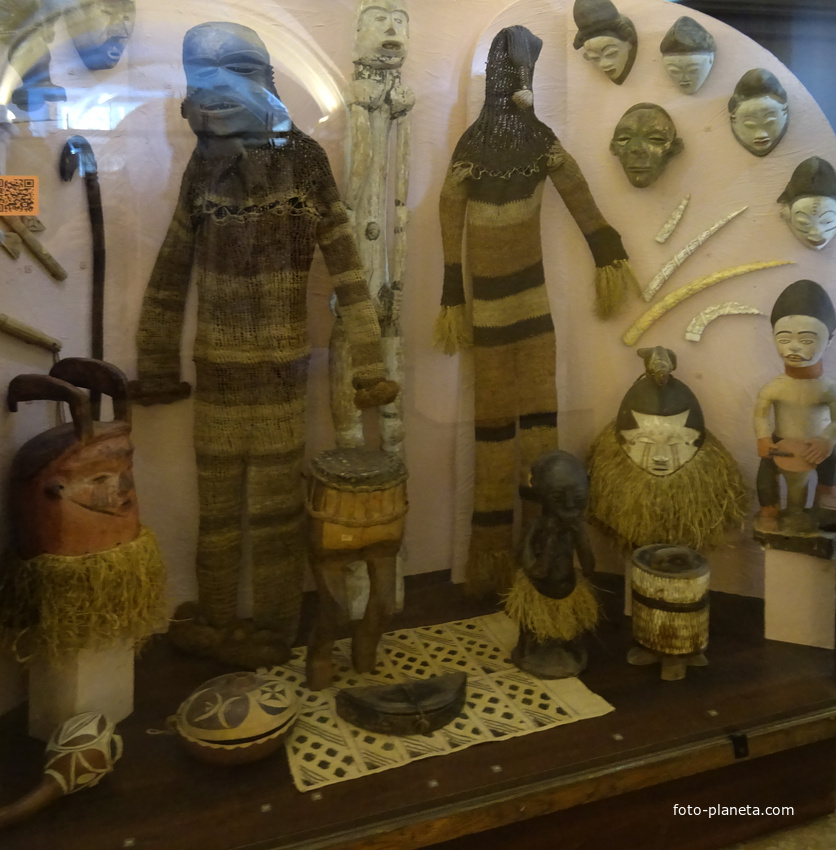 Музей антропологии и этнографии имени Петра Великого "Кунсткамера"