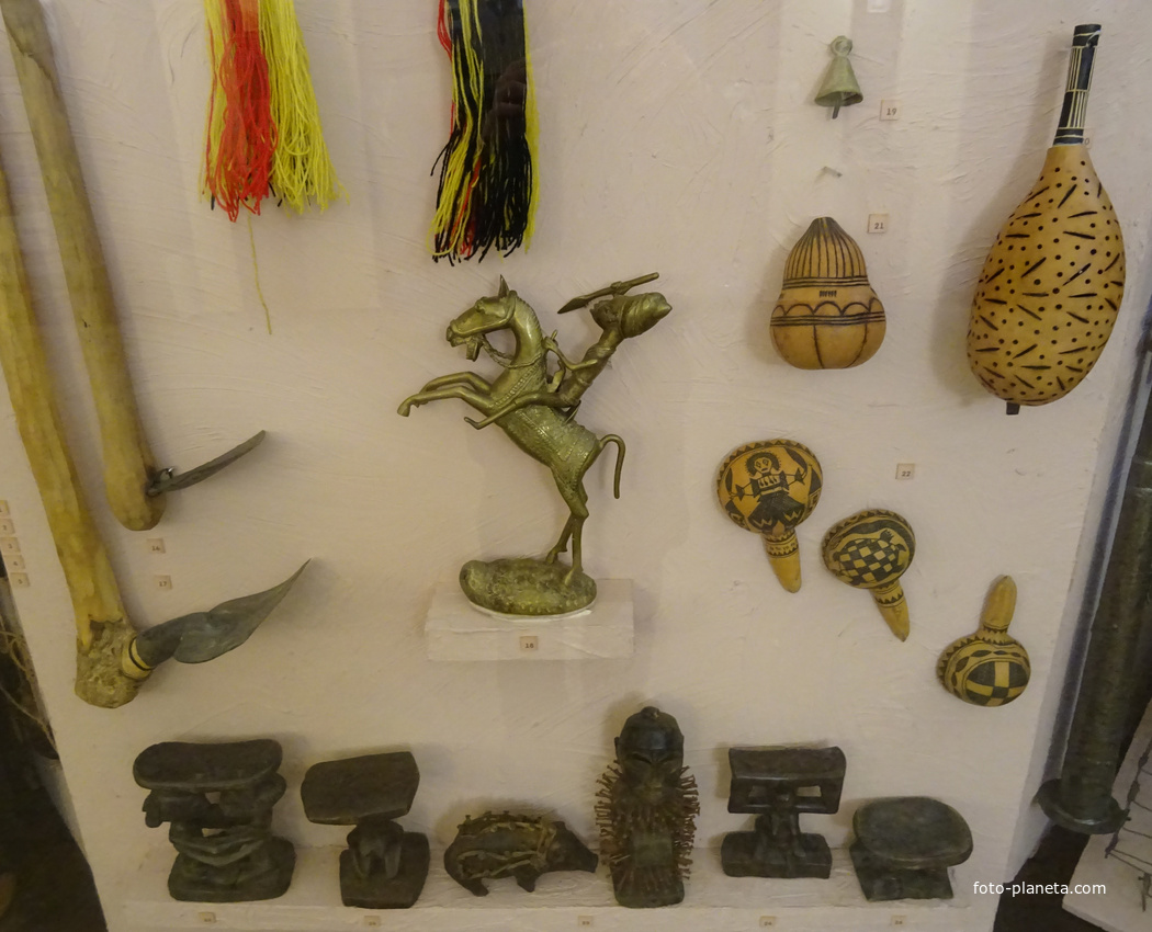 Музей антропологии и этнографии имени Петра Великого "Кунсткамера"