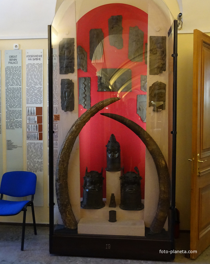 Музей антропологии и этнографии имени Петра Великого "Кунсткамера"