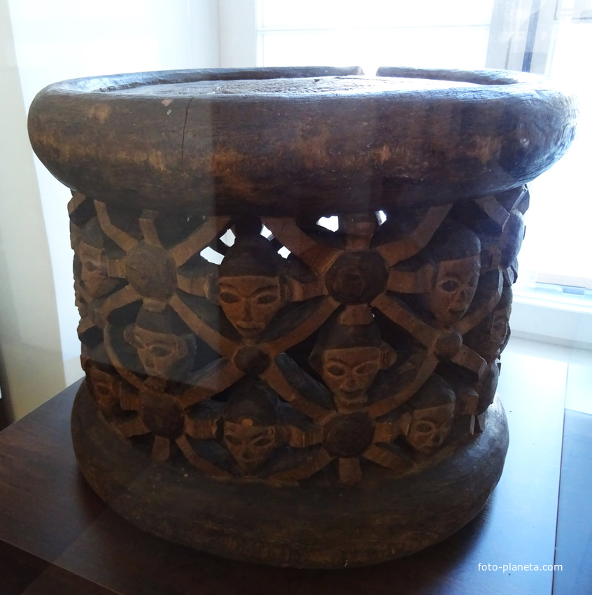 Музей антропологии и этнографии имени Петра Великого "Кунсткамера"