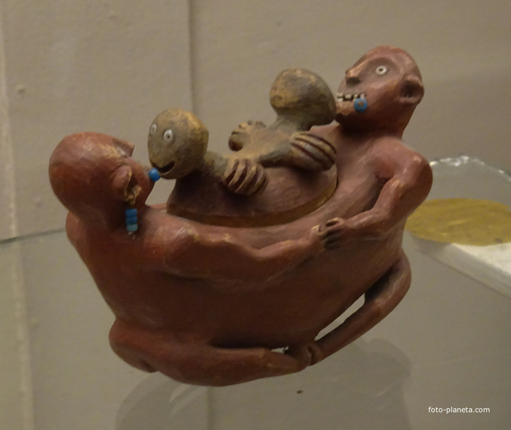 Музей антропологии и этнографии имени Петра Великого "Кунсткамера"