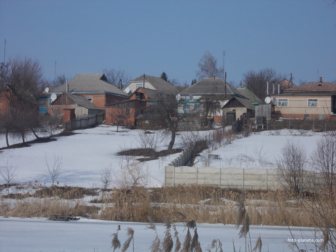 Вид на улицу Бондаревскую от плотины Радькова ставка.
