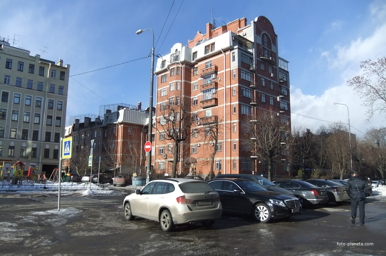 Крестовский остров.