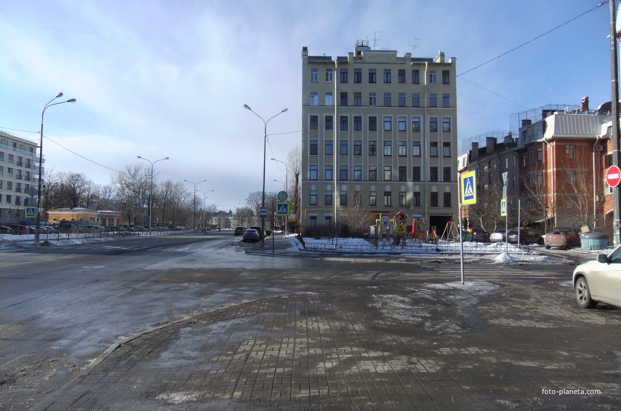 Крестовский остров.