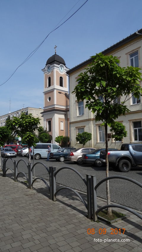 Улица Карпатской Сечи. Римско-католический костел Святой Анны