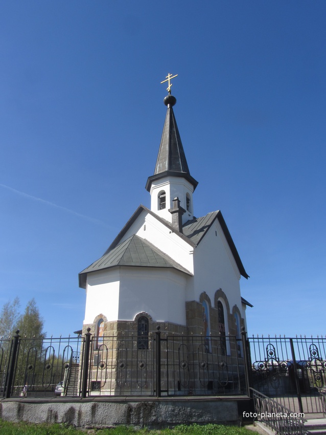 Парк Город Героев.Церковь Георгия Победоносца