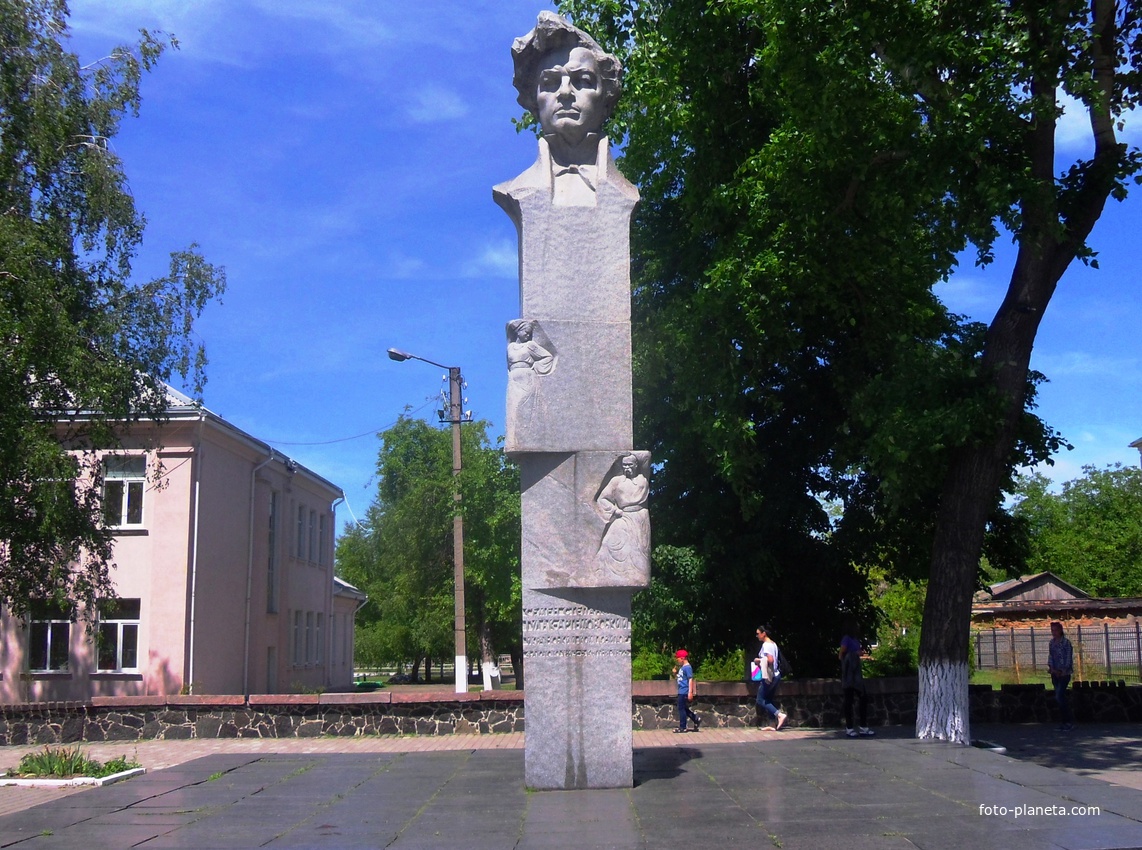 Пам&#039;ятник Гулаку-Артемовському.