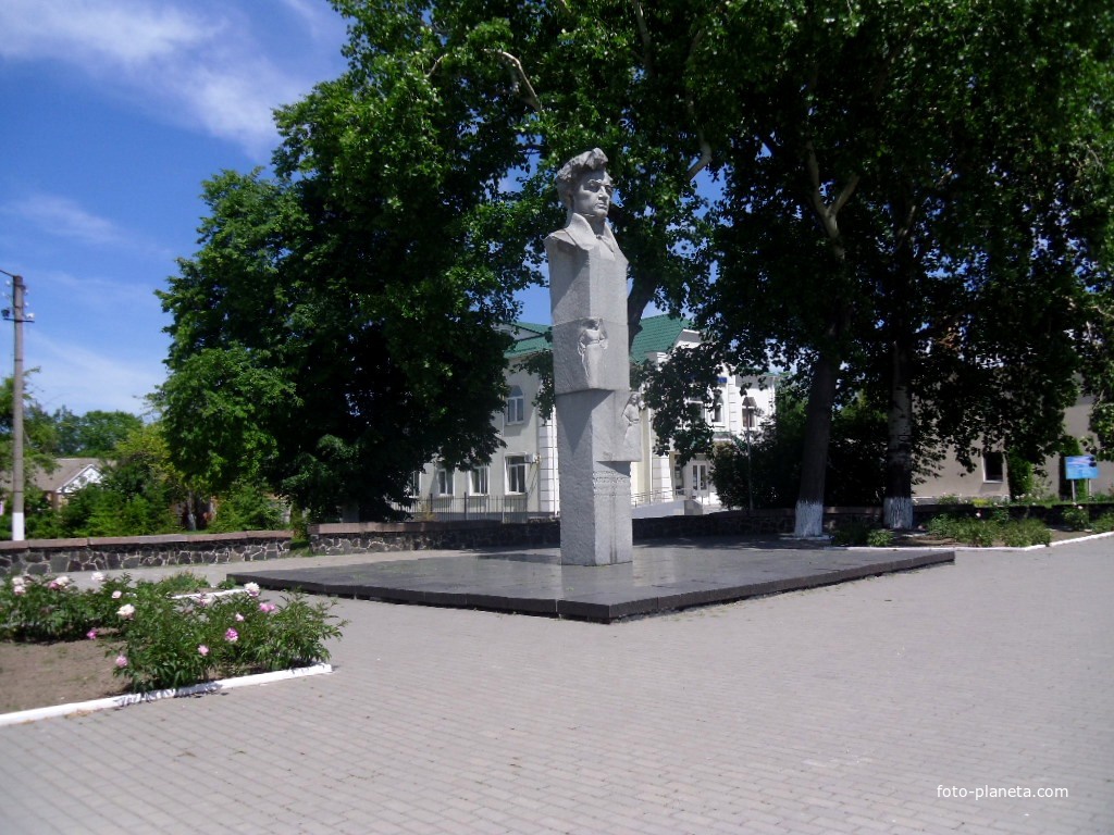 Пам&#039;ятник Гулаку-Артемовському.