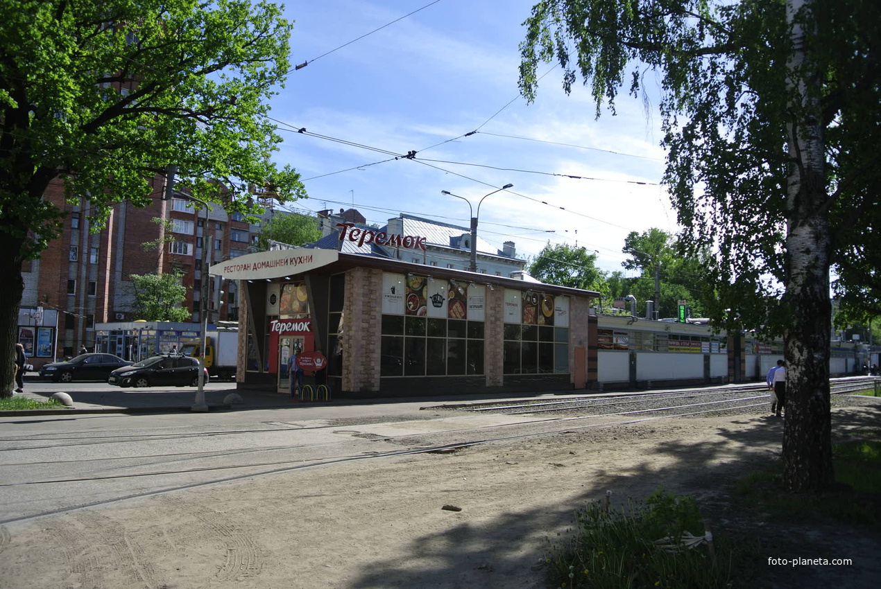 На проспекте Энгельса.